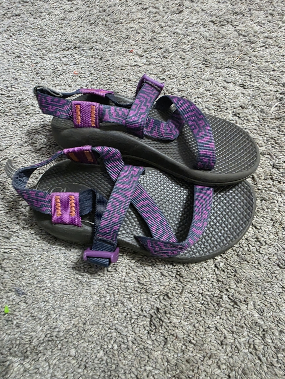 Chaco Kids Purple and Black Adjustable Strap Sandals
